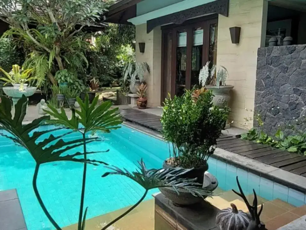 TERMURAH RUMAH 2 LANTAI CANTIK HOMIE  BALI STYLE LEMBAH ASRI GEGERKALONG BANDUNG FURNISH ADA KOLAM RENANG