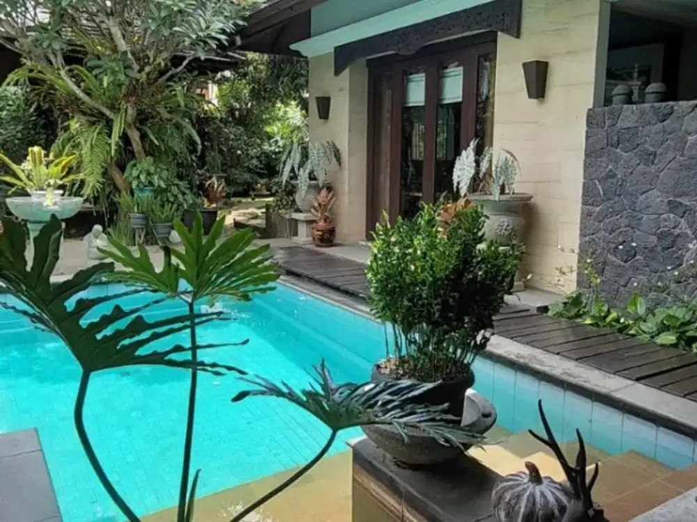 TERMURAH RUMAH 2 LANTAI CANTIK HOMIE  BALI STYLE LEMBAH ASRI GEGERKALONG BANDUNG FURNISH ADA KOLAM RENANG