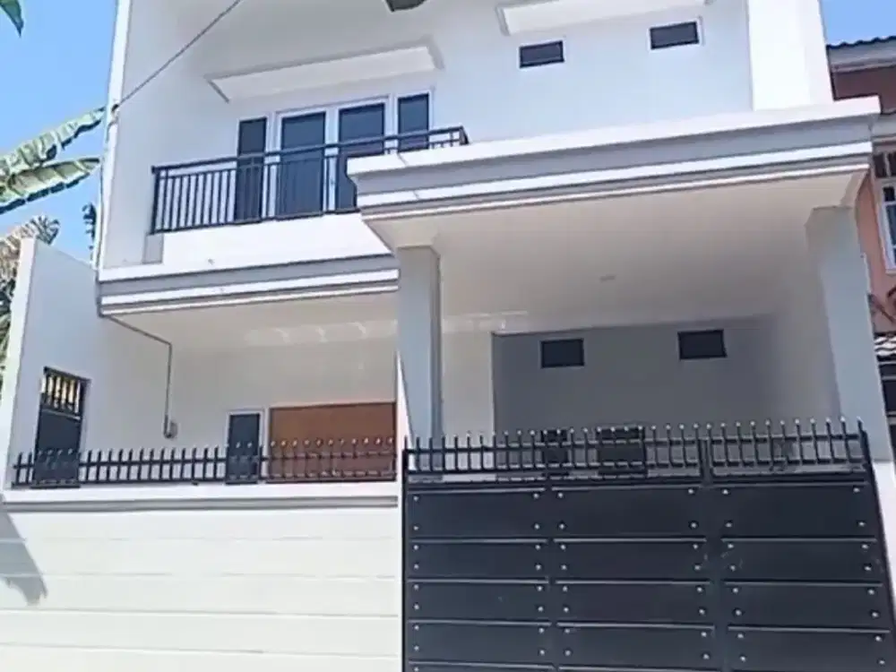 Dijual Rumah like new Lokasi perumahan Semolowaru Elok