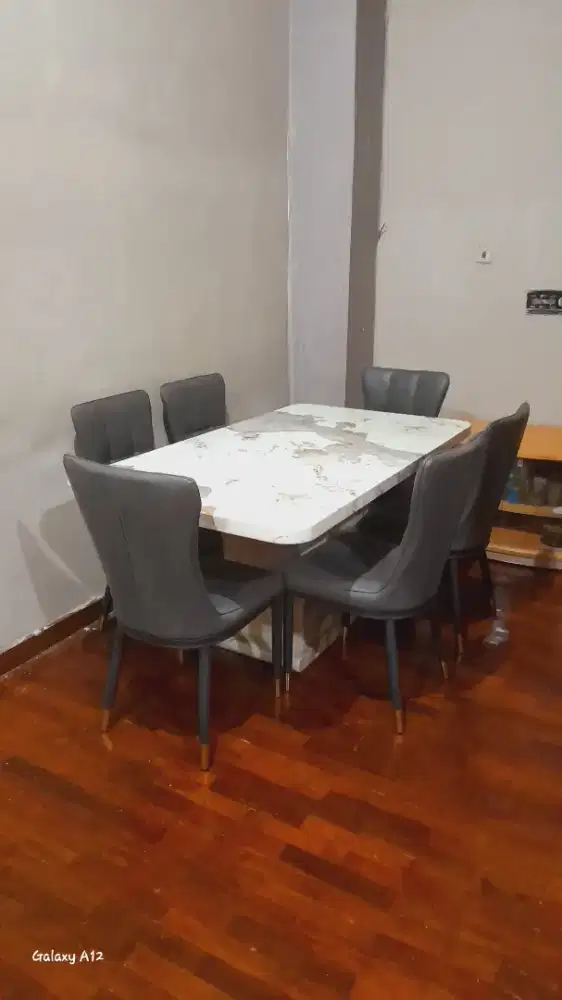 [Dijual cepat] Meja Marmer