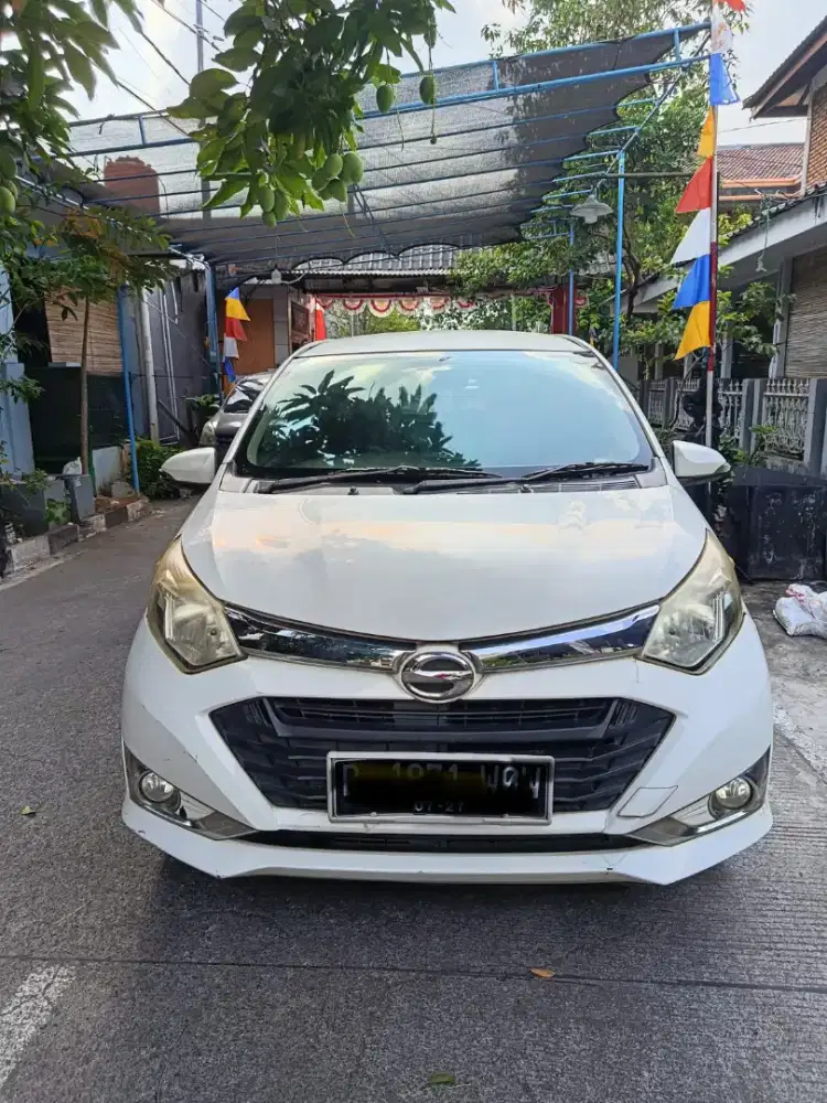 Sigra R 1.2 putih manual
