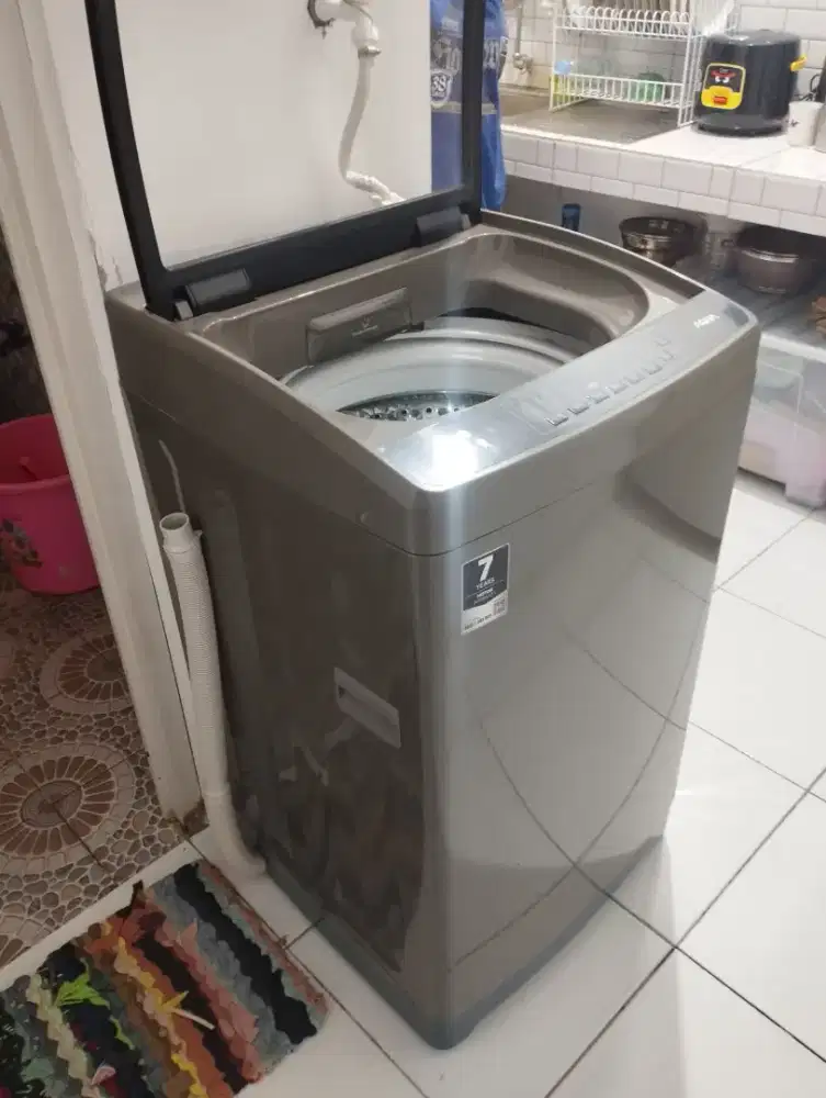 Dijual cepat mesin cuci Aqua 9kg