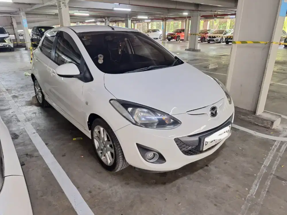 Mazda 2 nonsky 2012