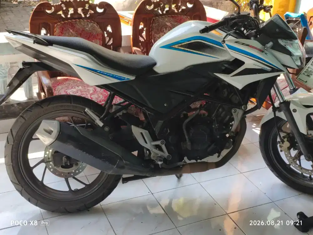 CB150R facelift 2015 putih standart