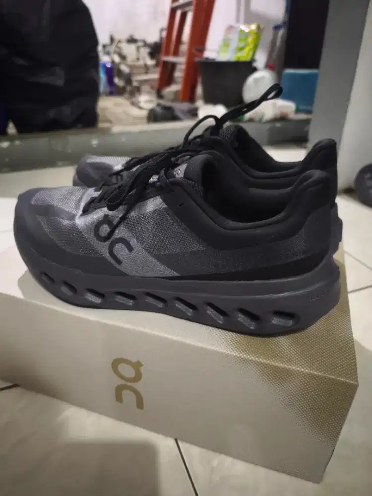 Sepatu ON Cloudsurfer Next Men's Sneakers - Black/Eclipse