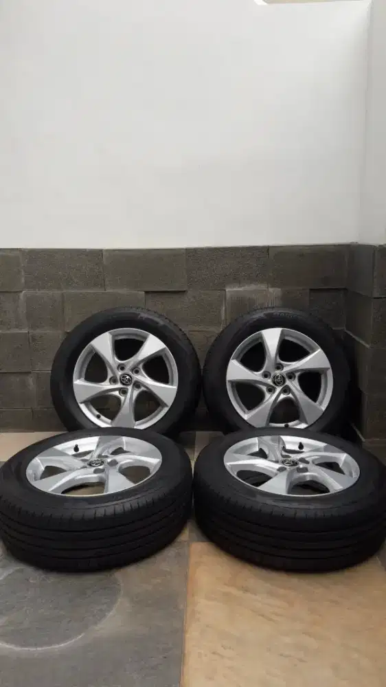 Dijual Velg Original Toyota CHR