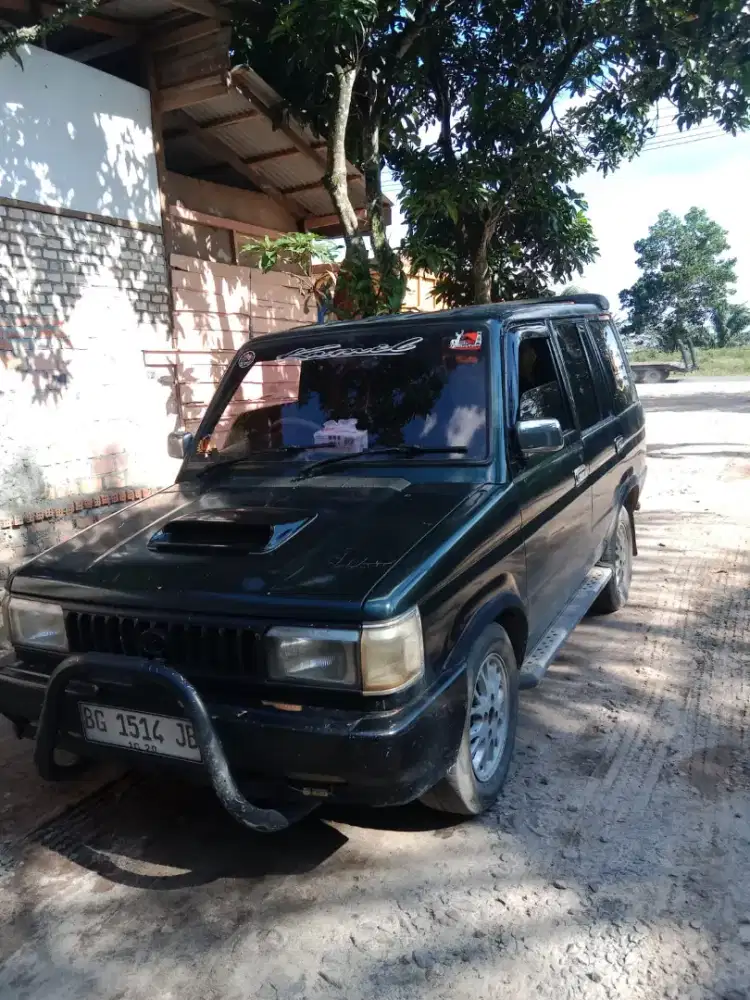 Kijang super Tahun 1995