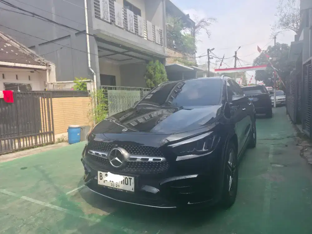 For SALE - MERCEDES- BENZ GLA 200 2024 HITAM