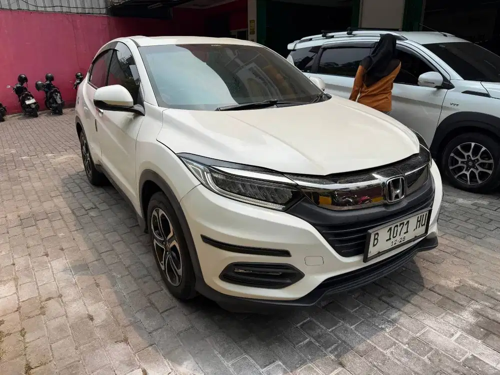 Honda HR-V HRV SE Plus CVT Matic AT Tahun 2018 Putih , 2019