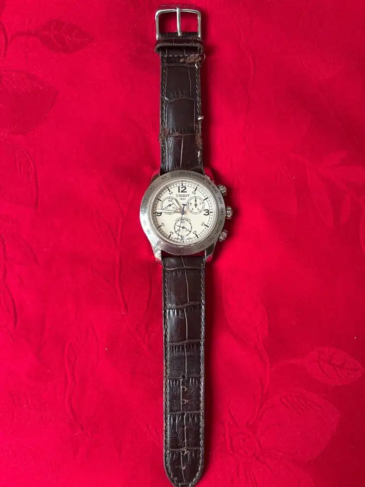 Jam Tissot 1853