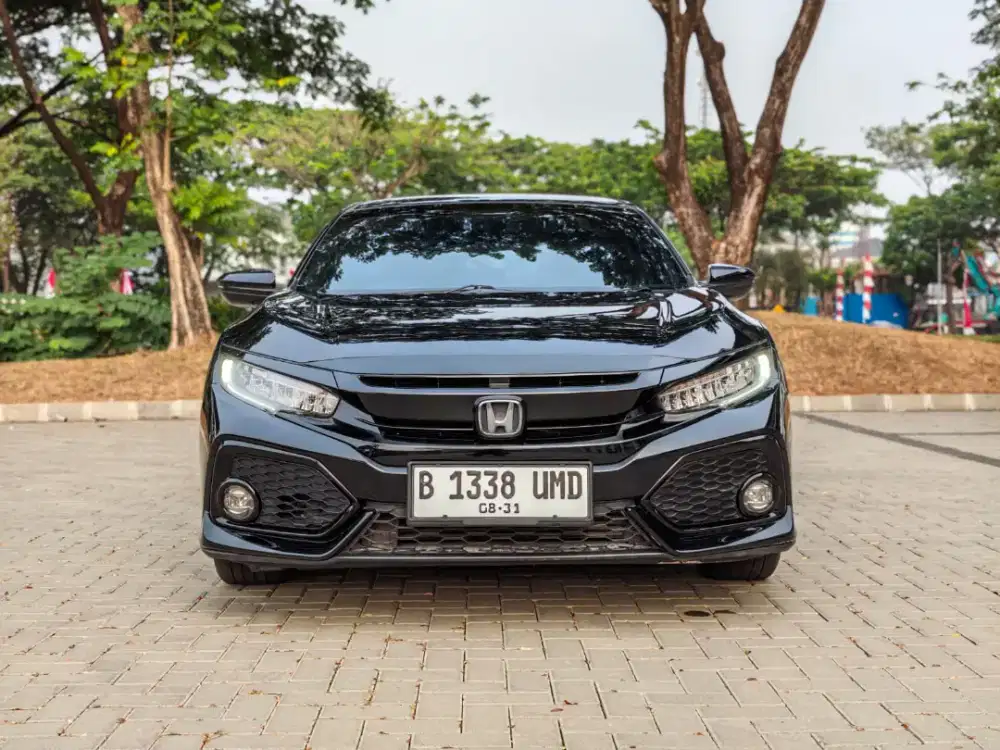 HONDA CIVIC RS HATCHBACK AT 2019