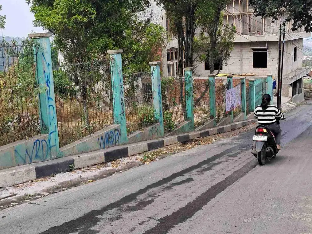 Tanah painggir jalan cocok buat usaha