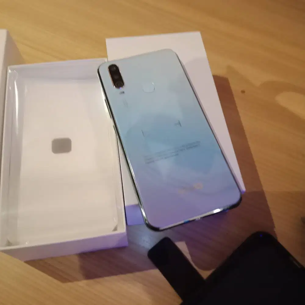 Vivo y 17 8/286 gb