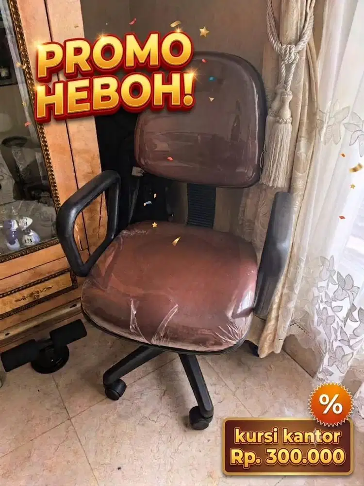 Kursi kantor merah
