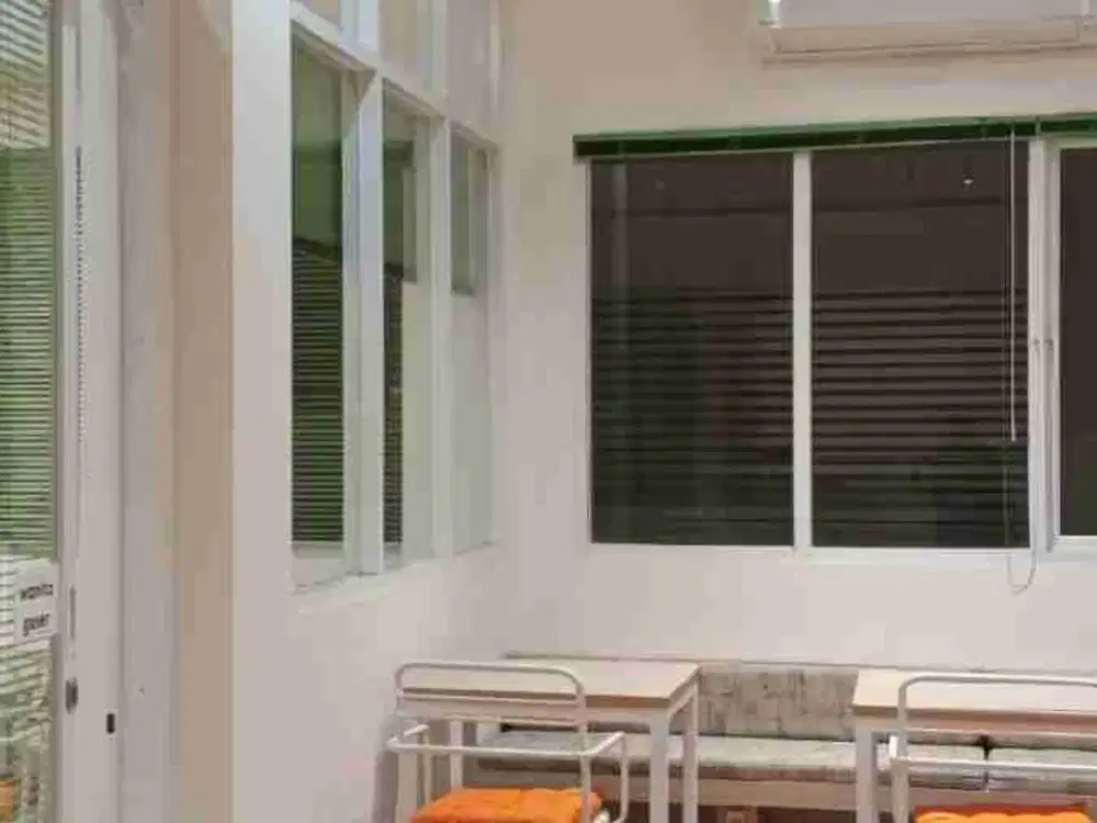 Disewakan Mini Building Area utan kayu ,Matraman Ex Cafe cocok utk Kuliner, KANTOR,/ BISNIS LAINNYA