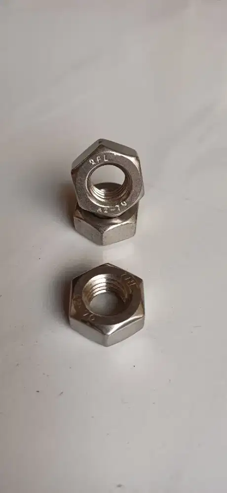 Mur M8  stainless