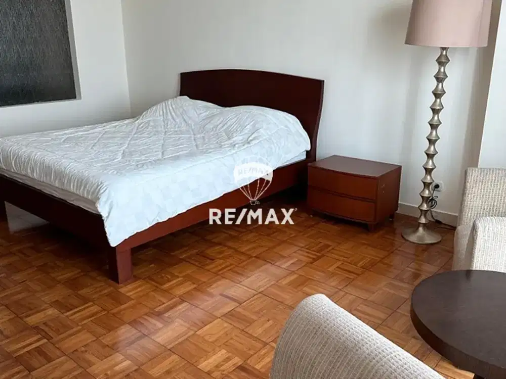 DIJUAL APARTEMEN SENAYAN RESIDENCE 3BR Luas 165 m² Best Price Rp6,5 M!