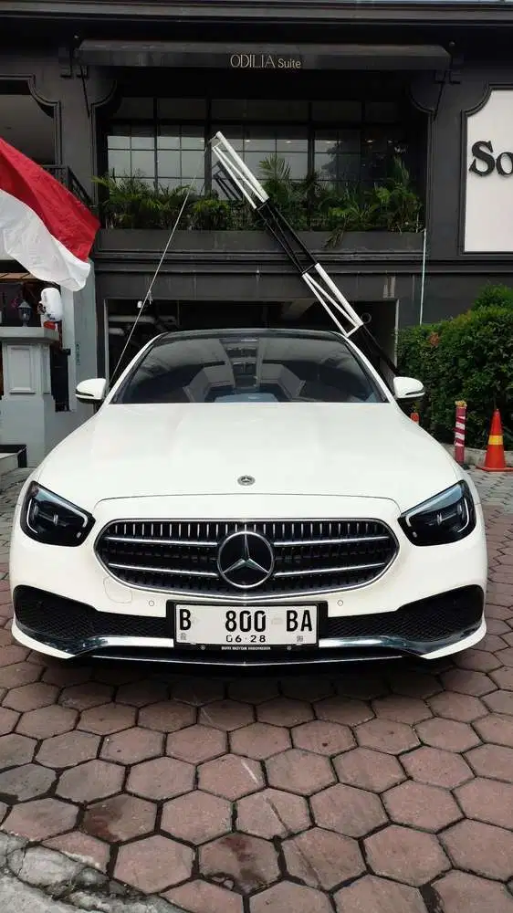 Mercedes-Benz E200 2023 Bensin