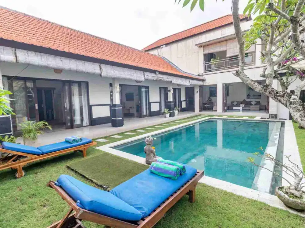 VILLA LANTAI II VIEW SAWAH DAN GUNUNG DI PERERENAN BADUNG BALI