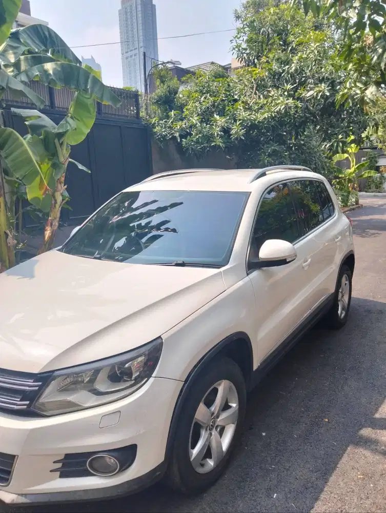 VolksWagen Tiguan putih