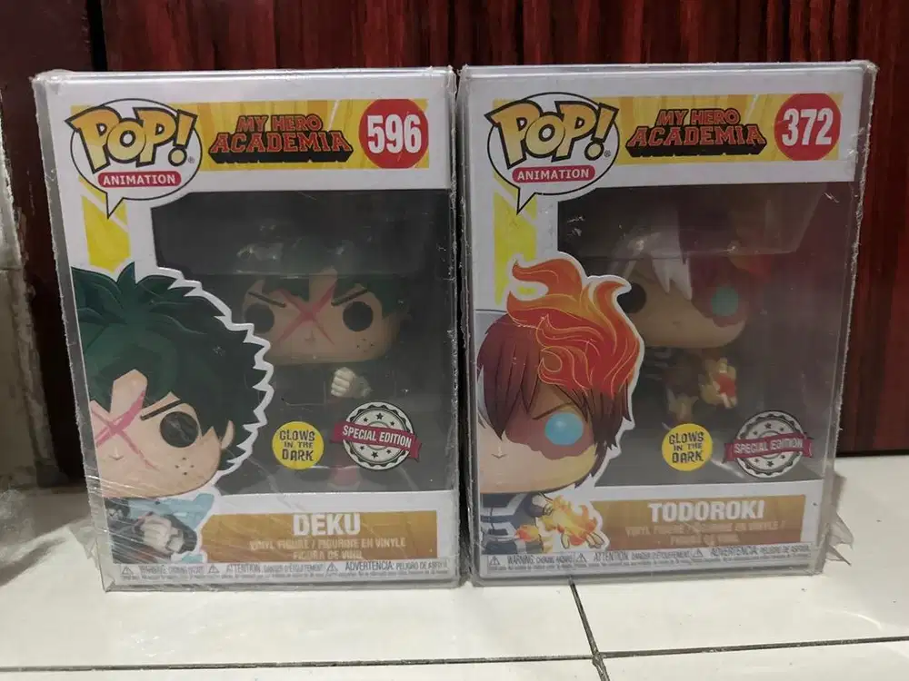 FUNKO POP DEKU & TODOROKI GLOW IN THE DARK