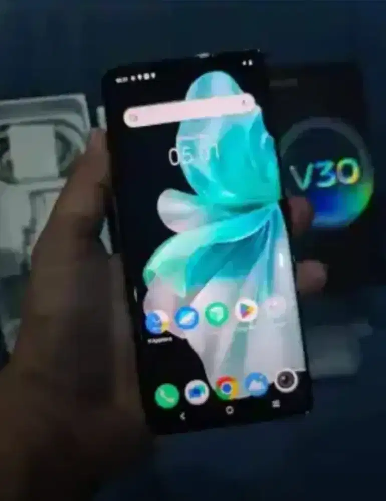 Vivo V30 like new ram 12/512gb