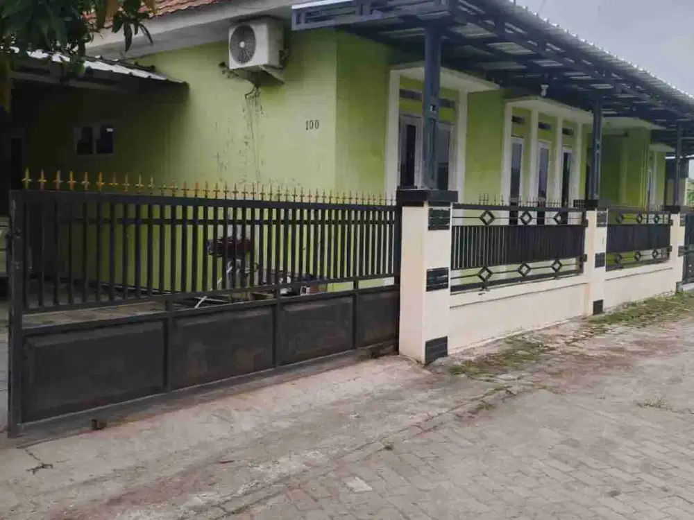 Dijual Rumah Siap Huni Luas Tanah 250 m² dekat Jalan Utama 3 KT, 2 KM -Rp.530Jt  Luas Bangunan 150 m2 Surat SHM Bonus AC 2 unit + Kitchen Set