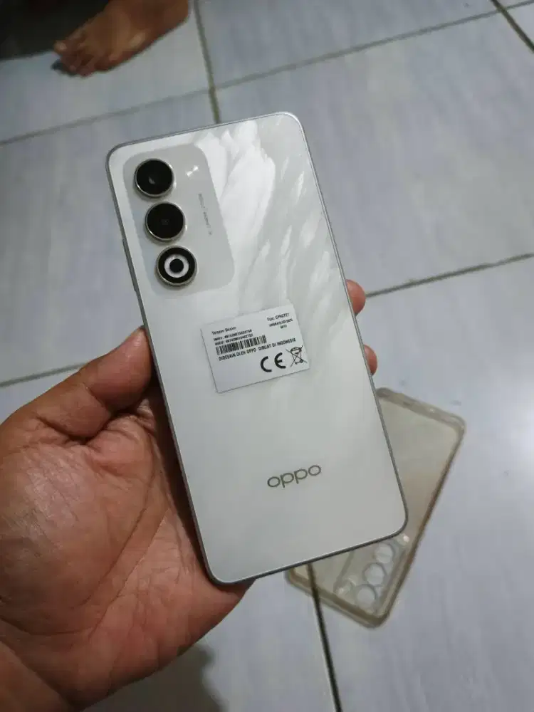 Oppo A5 2025 Nfc (8+8/128)