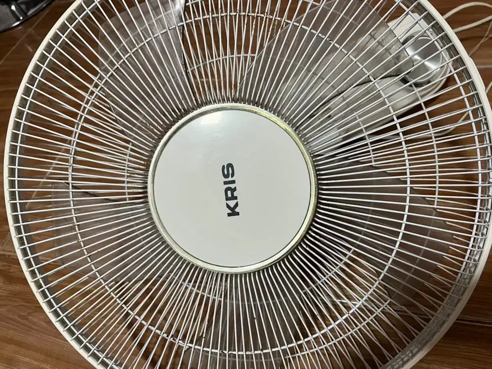Kipas dinding merk kris