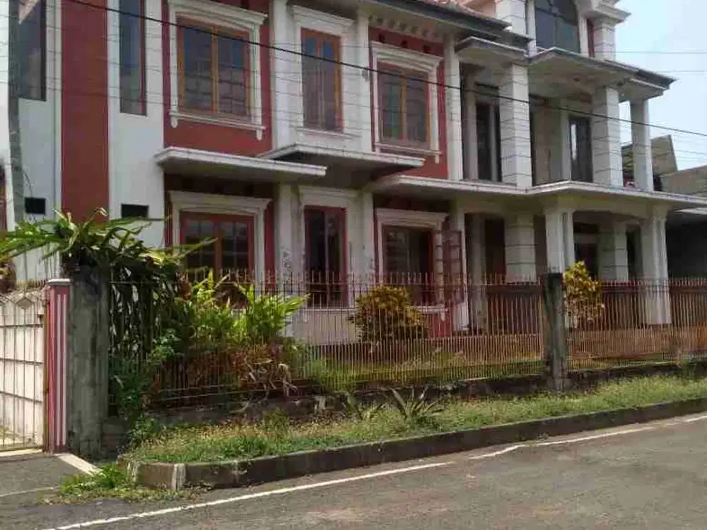 Dijual rumah siap huni,cocok utk cafe,kantor,boutique