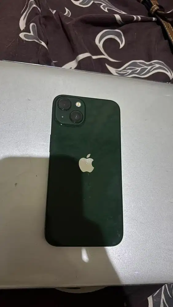 iPhone 13 256GB No Minus Bekas Pemakaian pribadi