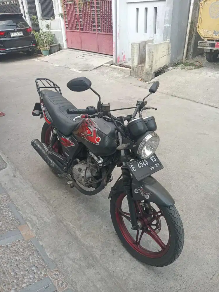 Suzuki Thunder 125 2007 ss lengkap mesin bagus plat E Majalengka