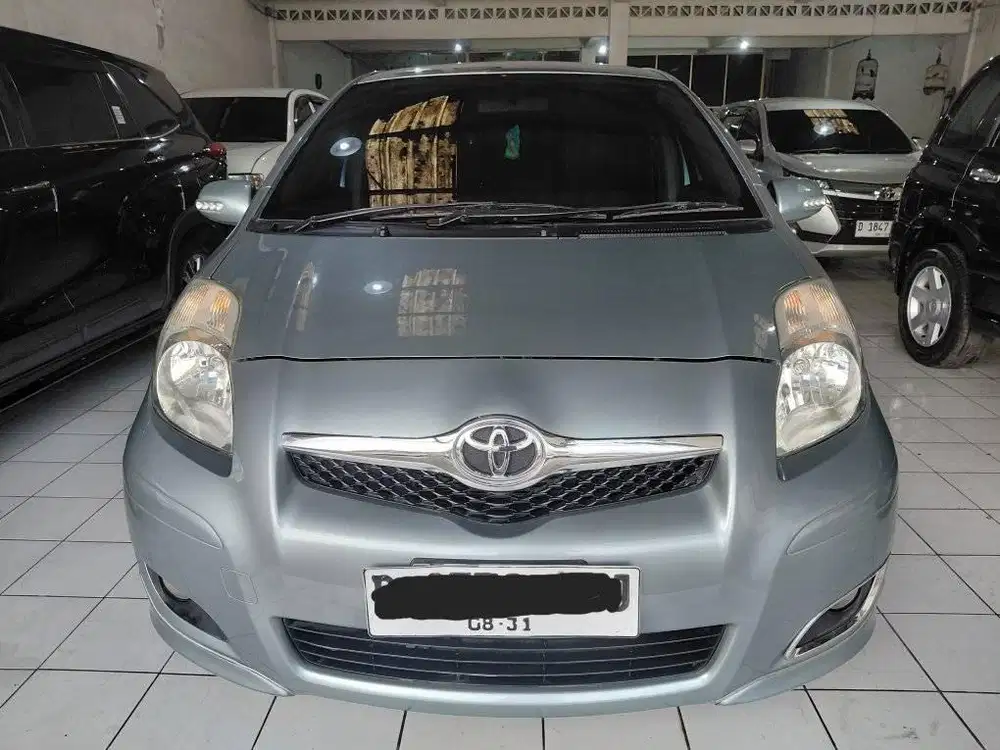 Toyota Yaris E 1.5 Matic Thn 2011