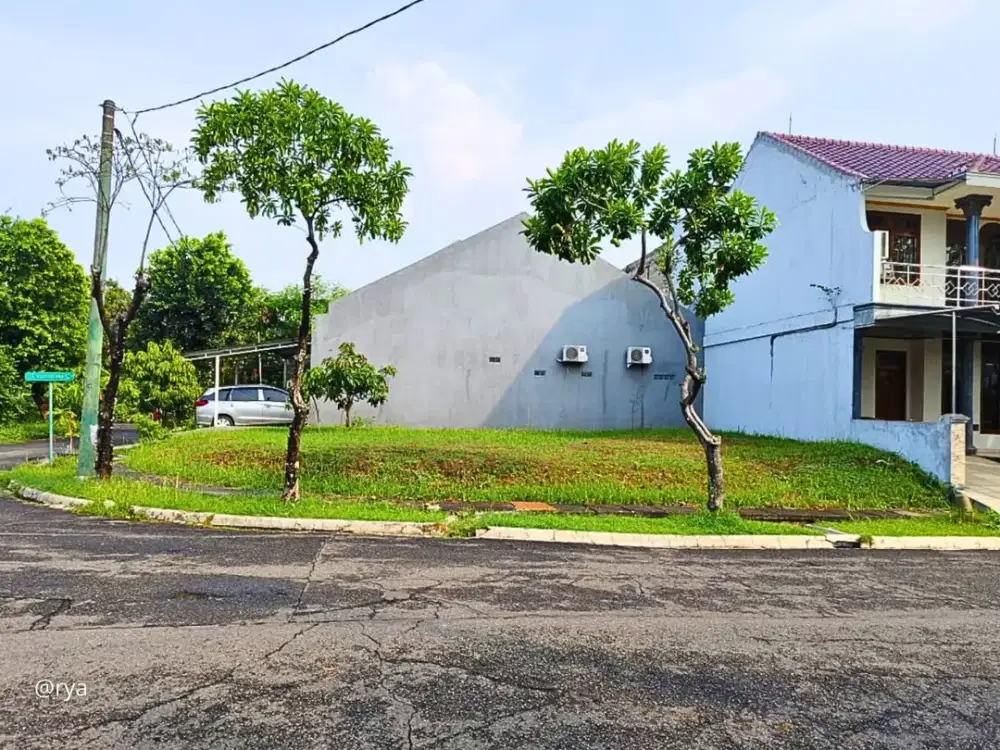 Tanah Kavling di Meadow Green Terdepan Dekat ke Fasilitas Lippo