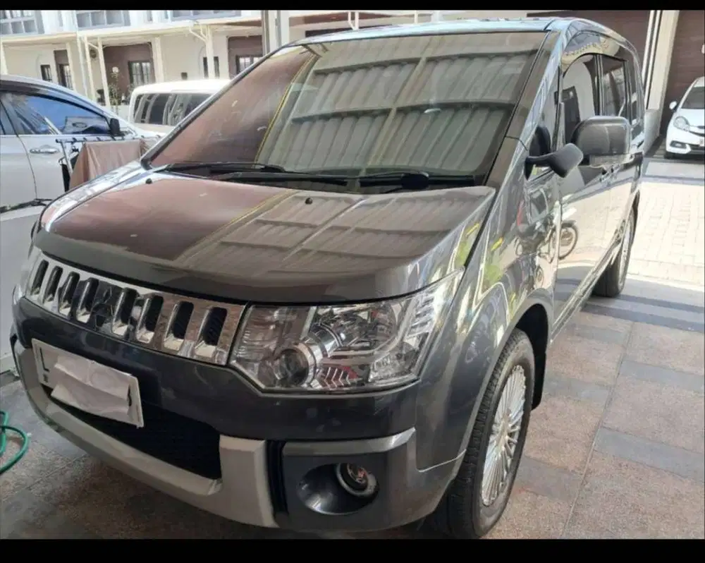 MITSHUBISI DELICA 2014