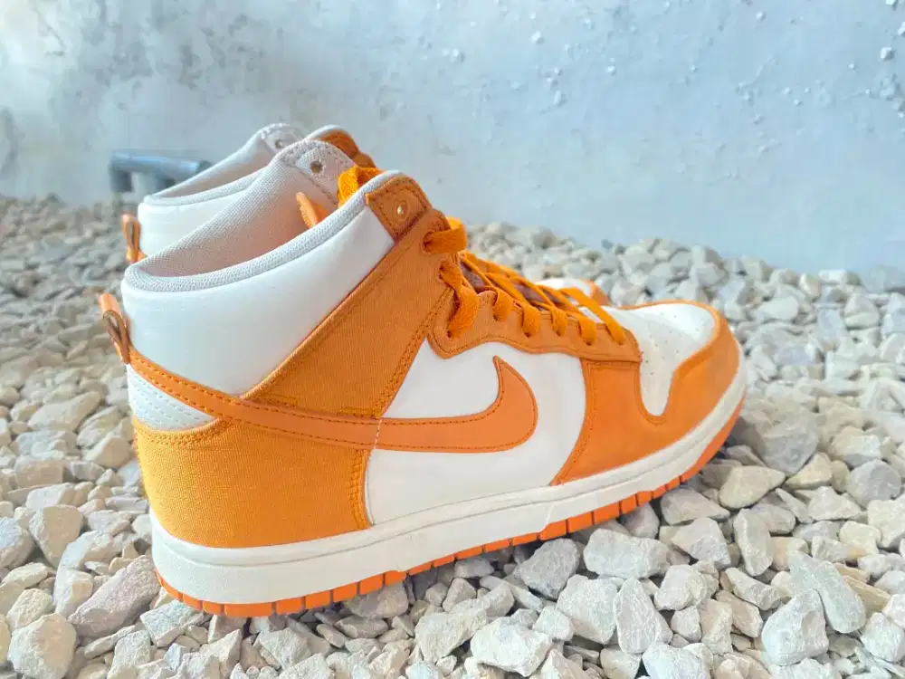 Nike Dunk High Retro SE 'Monarch
