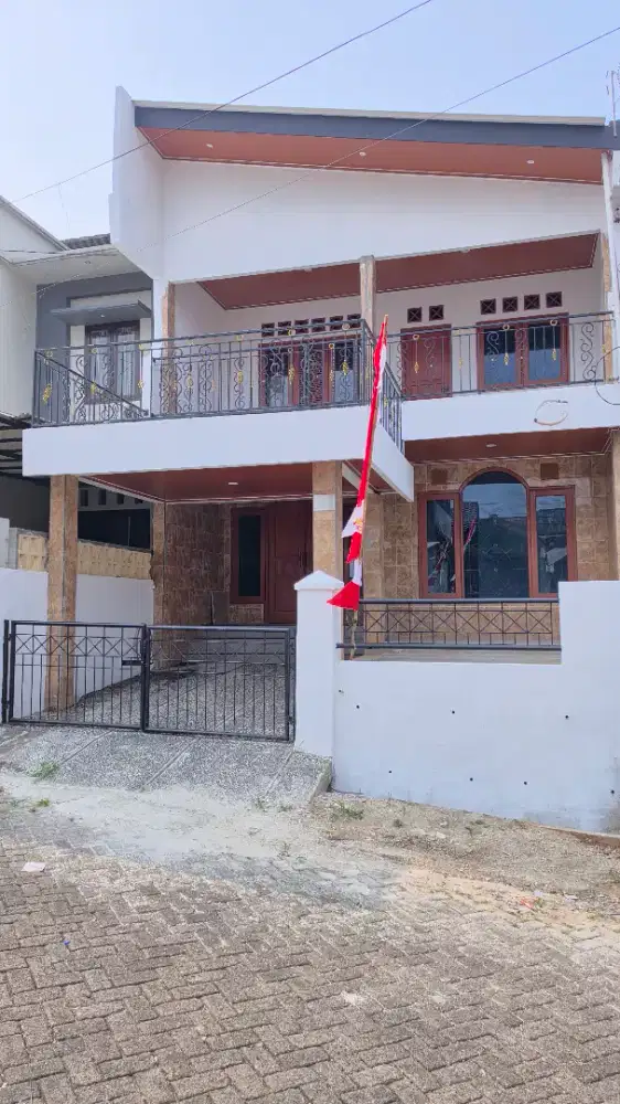 RUMAH 2 LANTAI SHM SAWANGAN TANPA PERANTARA