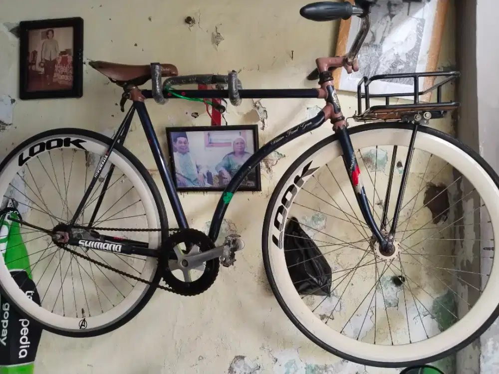 Sepeda fixie klasik