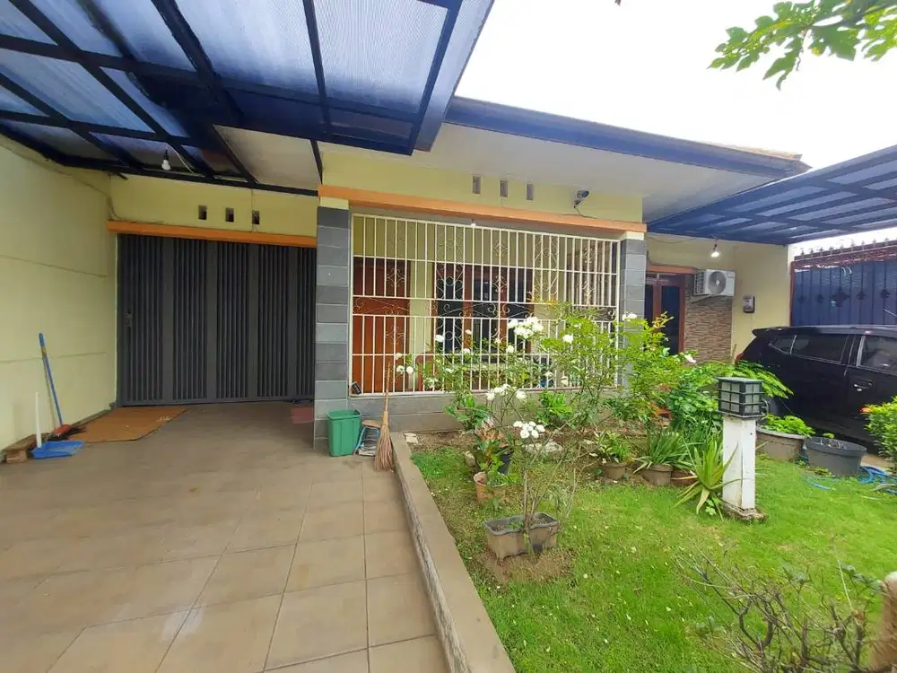 Dijual Rumah Nyaman 2 Lantai di Komplek Turangga Dekat Trans Studio