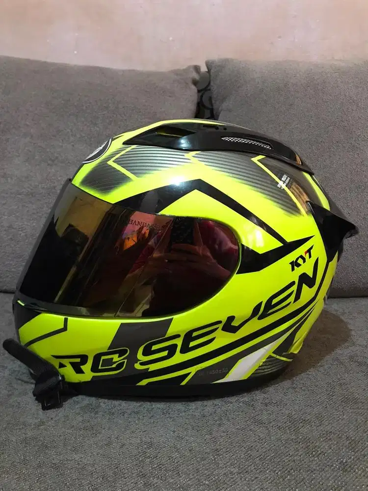 HELM KYT RC SEVEN