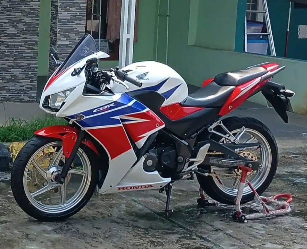 Honda CBR 150 k45