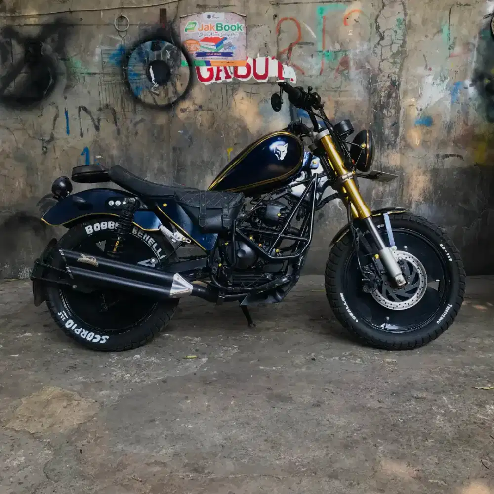 Yamaha SCORPIO BOBBER BENELLI 225CC