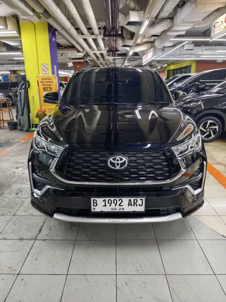 Innova Zenix V Hybrid 2023 modelista matic dp ringan record