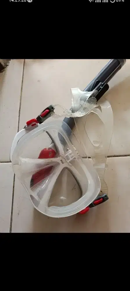 Dijual Kacamata Speedo original Snorkling 1 set siap pakai.