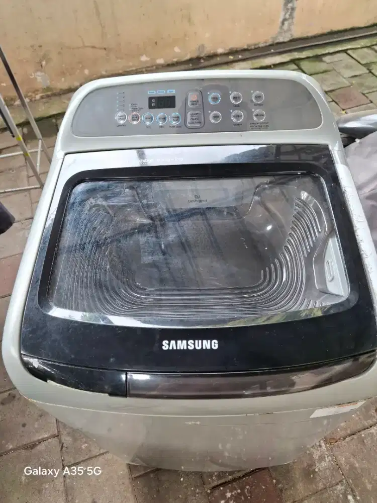 Dijual cepat mesin cuci Merek Samsung 8,5 Kg harus diService