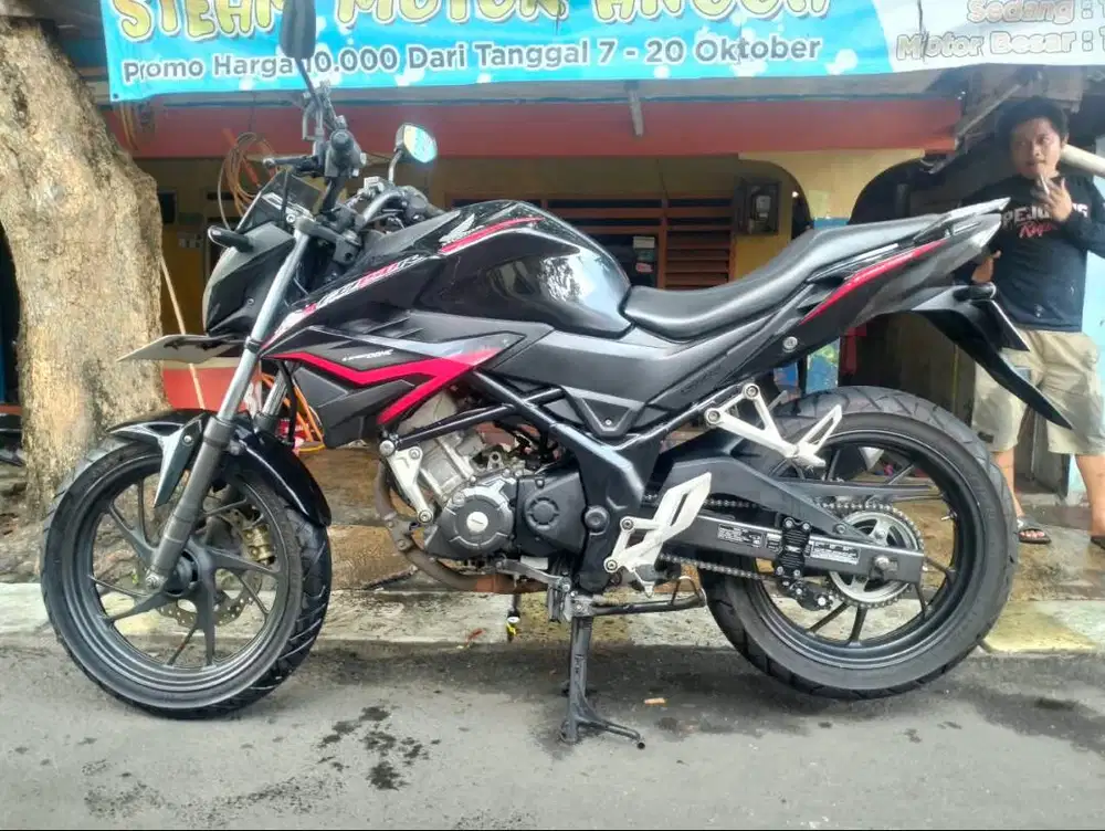 Di jual Honda CB150R Streetfire Tahun 2019 pemakaian pribadi.