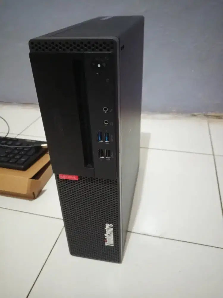 PC Ryzen 5 2400G Lenovo Sff