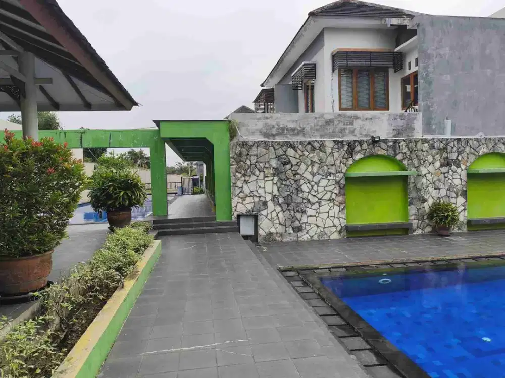JUAL MURAH RUMAH PALAGAN UTARA HOTEL HYATT JOGJA, DALAM PERUMAHAN DAN KOLAM RENANG