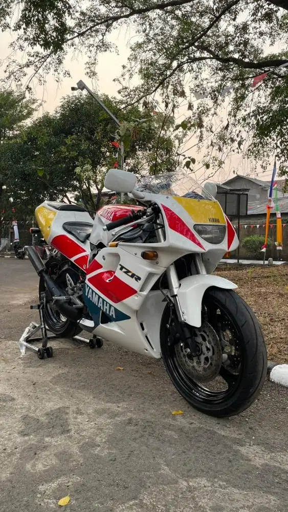 YAMAHA TZR 250 3XV