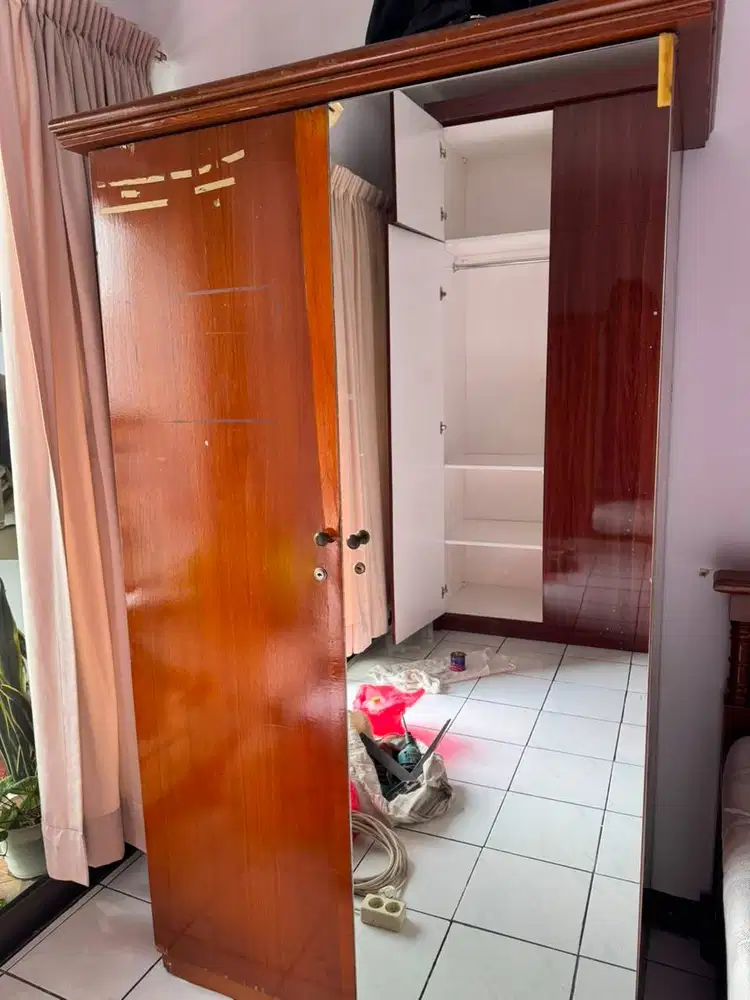 Lemari Pakaian 2 Pintu Dengan Cermin - Kayu Blok Teak